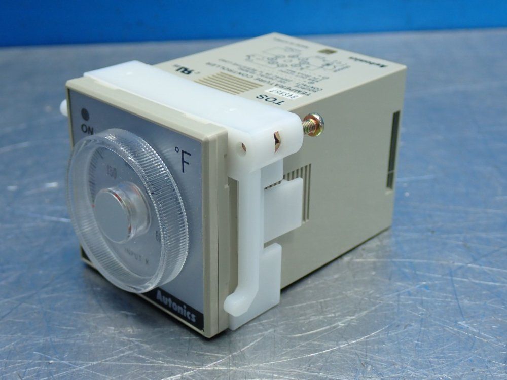 Autonics 0-600 Degrees F Temperature Controller - Tos-b4sk6f