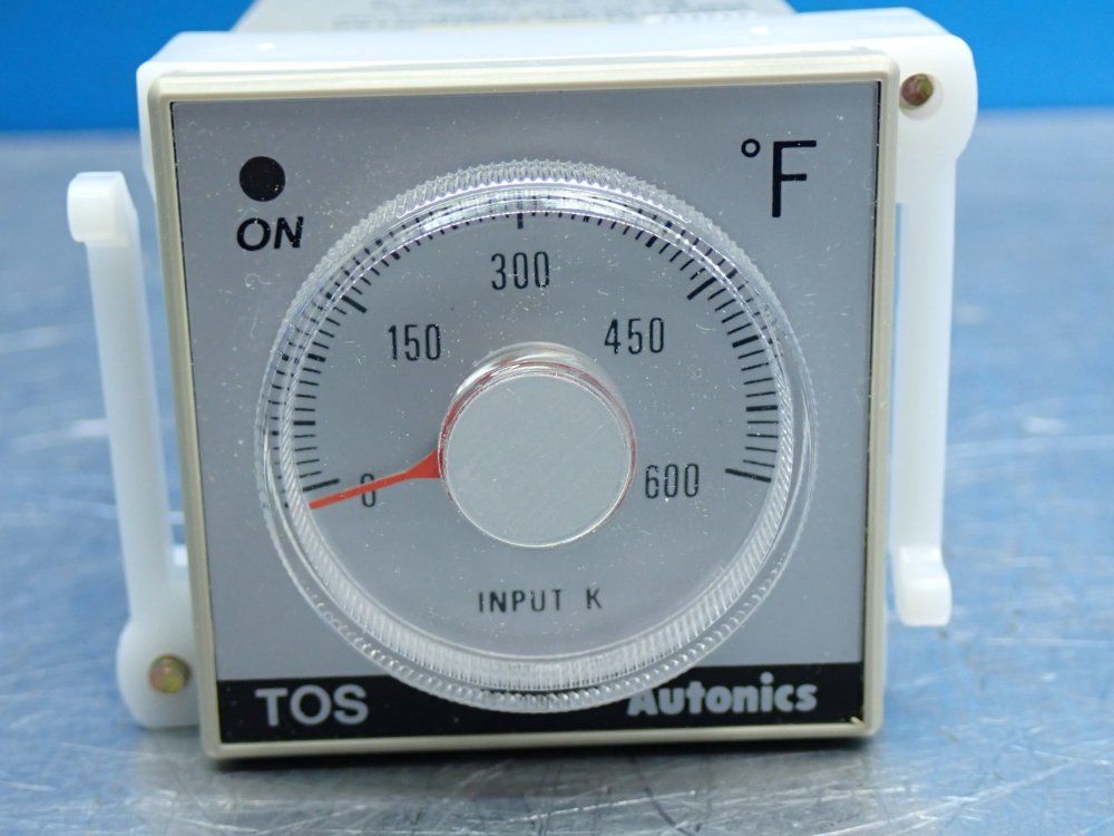 Autonics 0-600 Degrees F Temperature Controller - Tos-b4sk6f