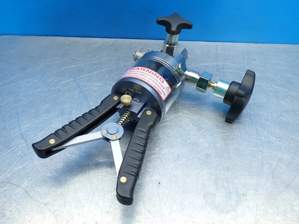 Wika 1000bar 14,500psi Max Hydraulic Hand Pump - Cpp1000-h-p-zzz-z-zz