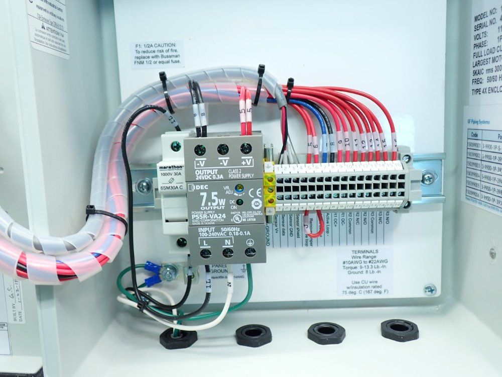 +gf+ 12 X 10 X 4.75 Gf Signet 9900 Transmitter - 3-9900-1p-393-s-1-1-4