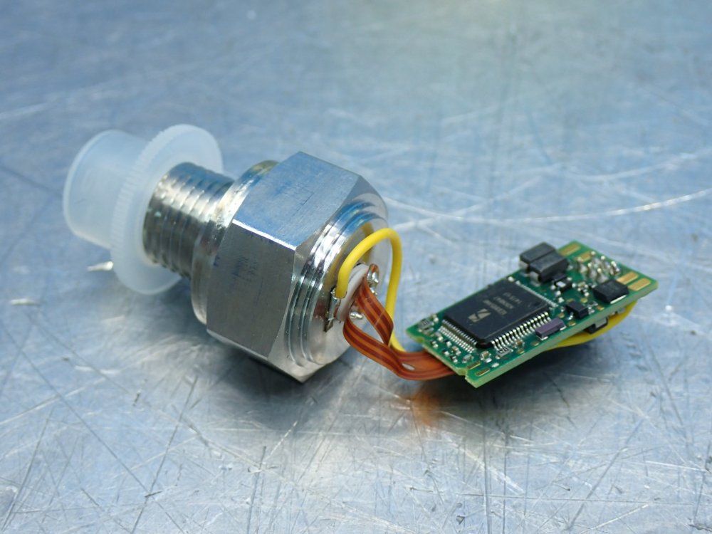 American Sensor Technologies 0-2000psi Pressure Transducer - Ast4300a02000p3l0000