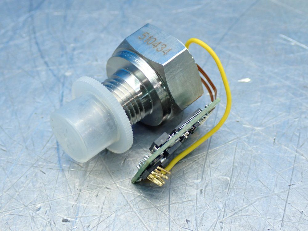 American Sensor Technologies Safe Industrial Pressure Transducer - Ast4400p10000p4l1000