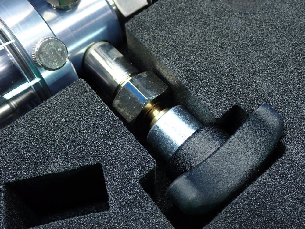 Wika 1000bar (14,500psi) Hydraulic Hand Test Pump - Cpp1000-h-p-ncz-z-zz