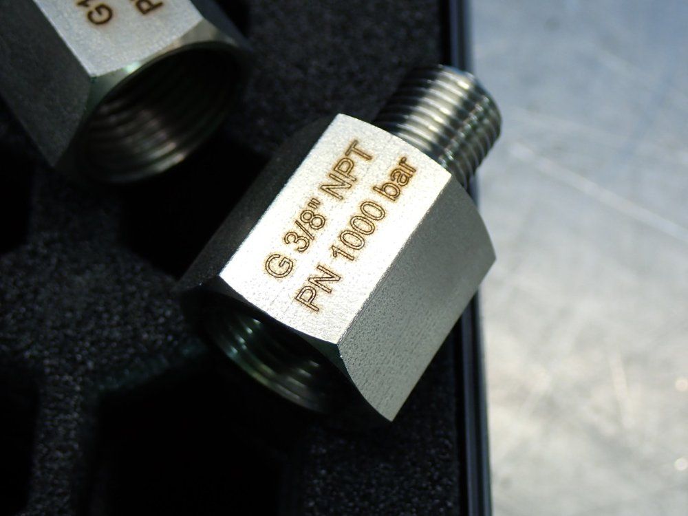 Wika 1000bar (14,500psi) Hydraulic Hand Test Pump - Cpp1000-h-p-ncz-z-zz