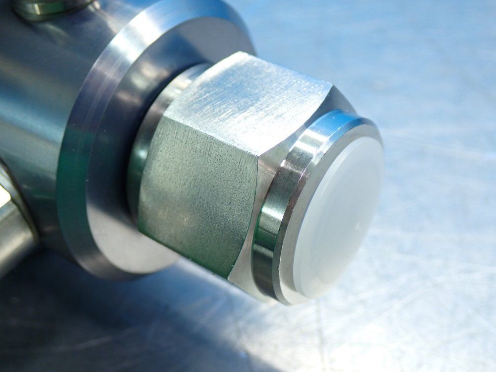 Wika 1000bar (14,500psi) Hydraulic Hand Test Pump - Cpp1000-h-p-ncz-z-zz