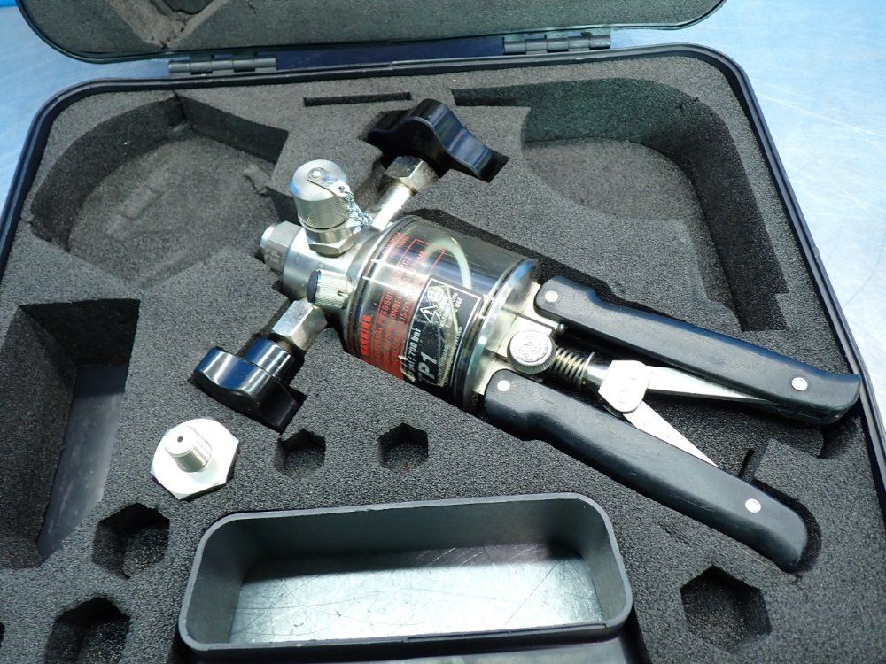 Si Pressure Instrumenets 0 To 10,000psi Hydraulic Pressure Calibration Hand Pump - Htp1-700-k