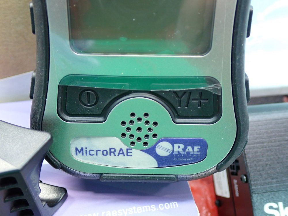 Honeywell Microrae Personal Wireless 4-gas Monitor Loneworker Kit - Cnx4-na-lw