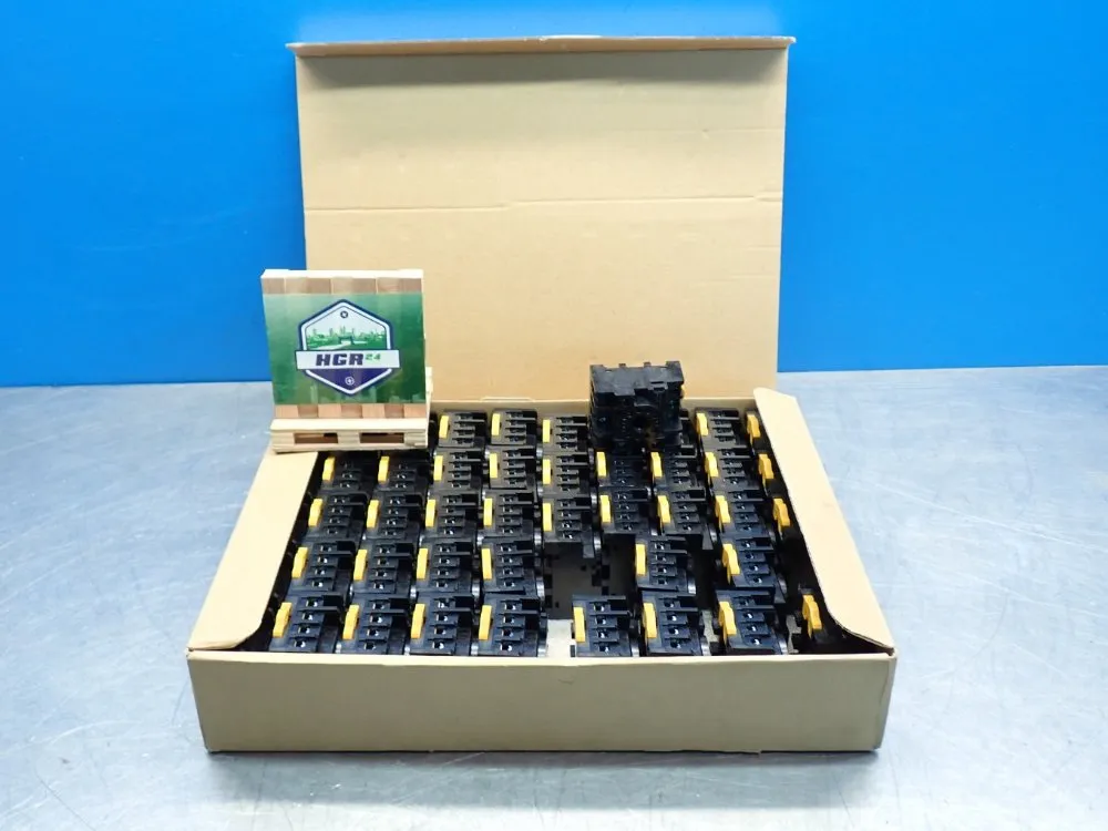 Omron Din-series Relay Socket, 47pcs - Pf113a-e