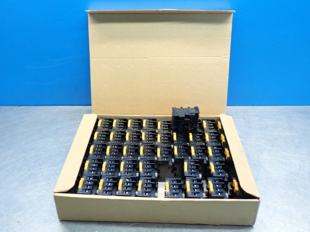 Omron Din-series Relay Socket, 47pcs - Pf113a-e