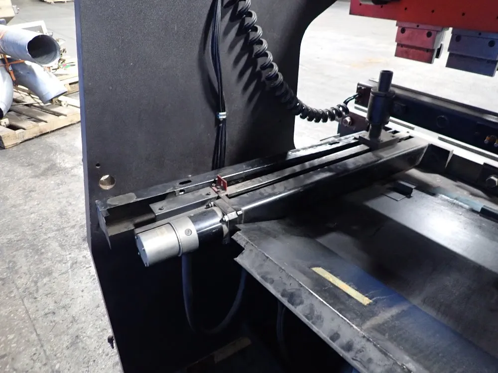 Amada 88 Ton X 94" Press Brake - Rg-80
