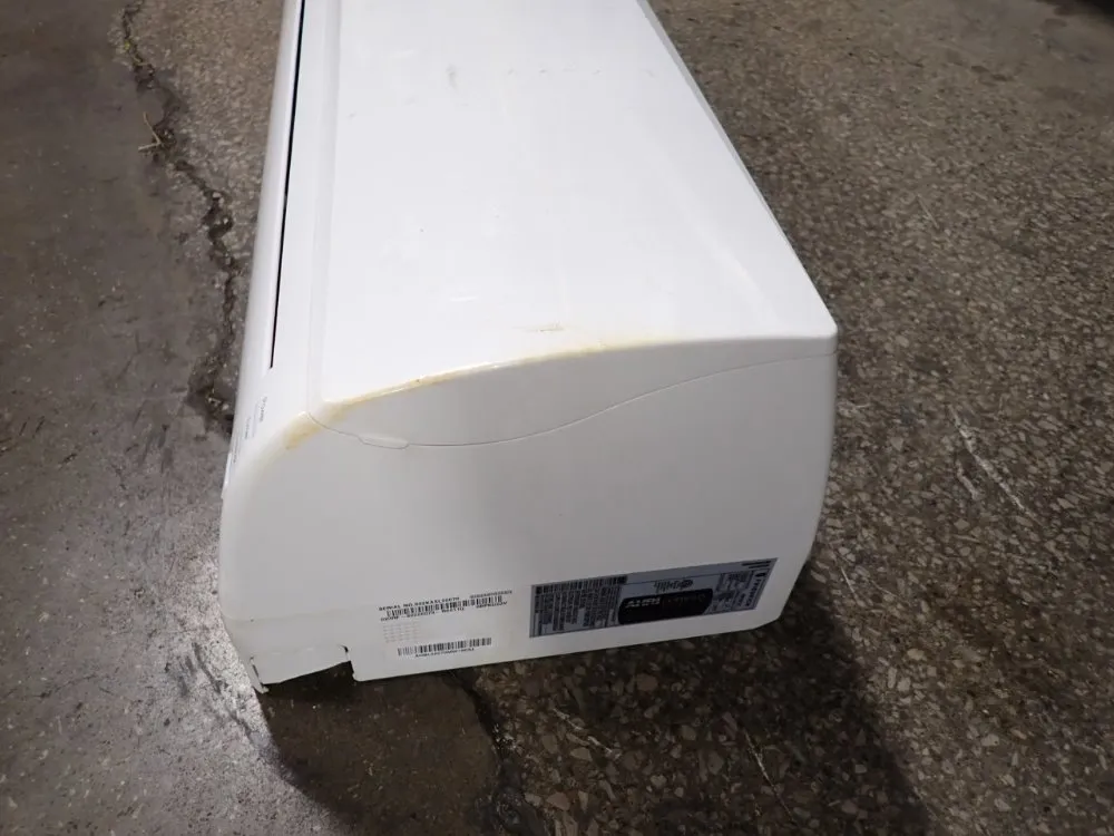 Friedrich 17000 Btu/h Air Conditioner - Mw18c3j