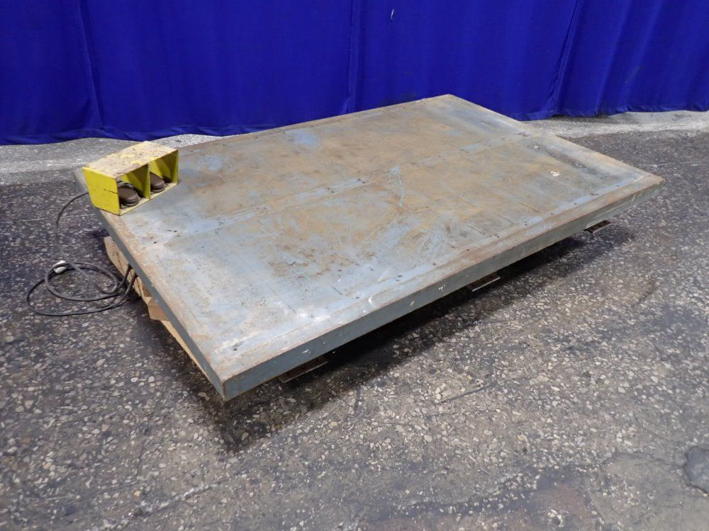 SCISSOR LIFT TABLE