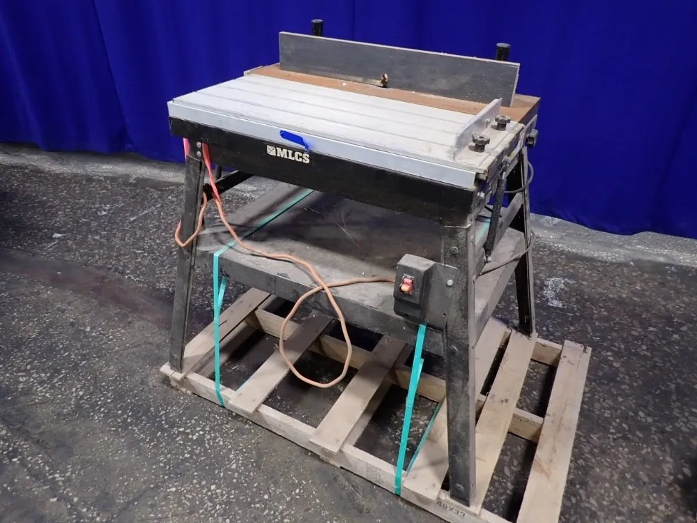 ROUTER TABLE