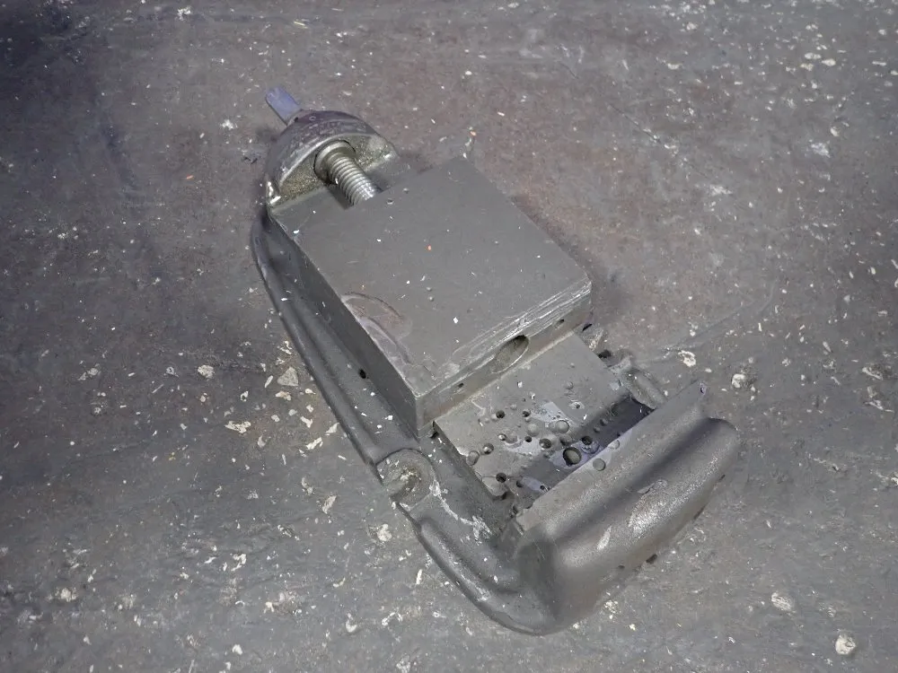 Bridgeport 6" Vise