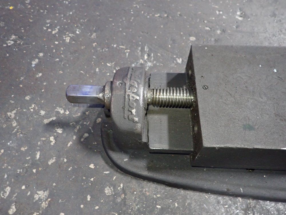 Bridgeport 6" Vise