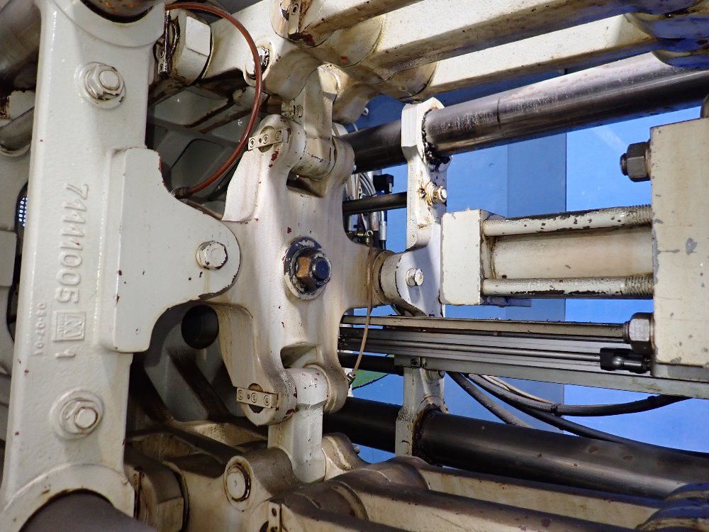 Negri Bossi Injection Molder - V110-375