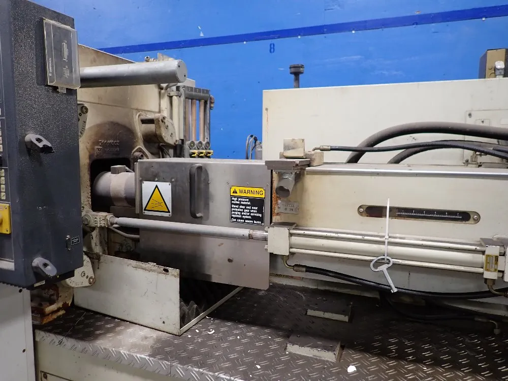 Negri Bossi Injection Molder - V110-375