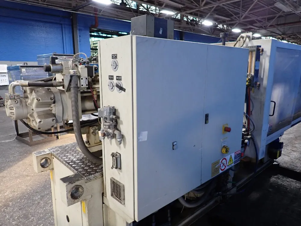 Negri Bossi Injection Molder - V110-375
