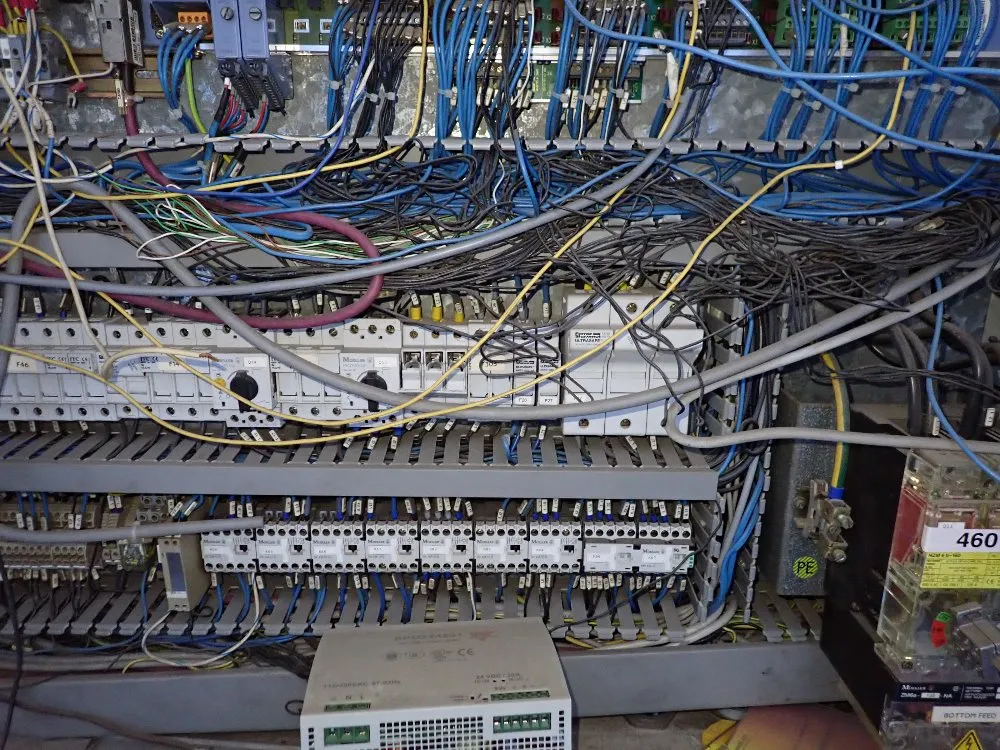 Negri Bossi Injection Molder - V110-375