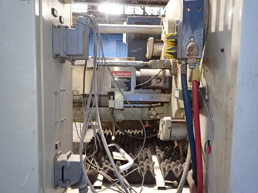 Negri Bossi Injection Molder - V110-375