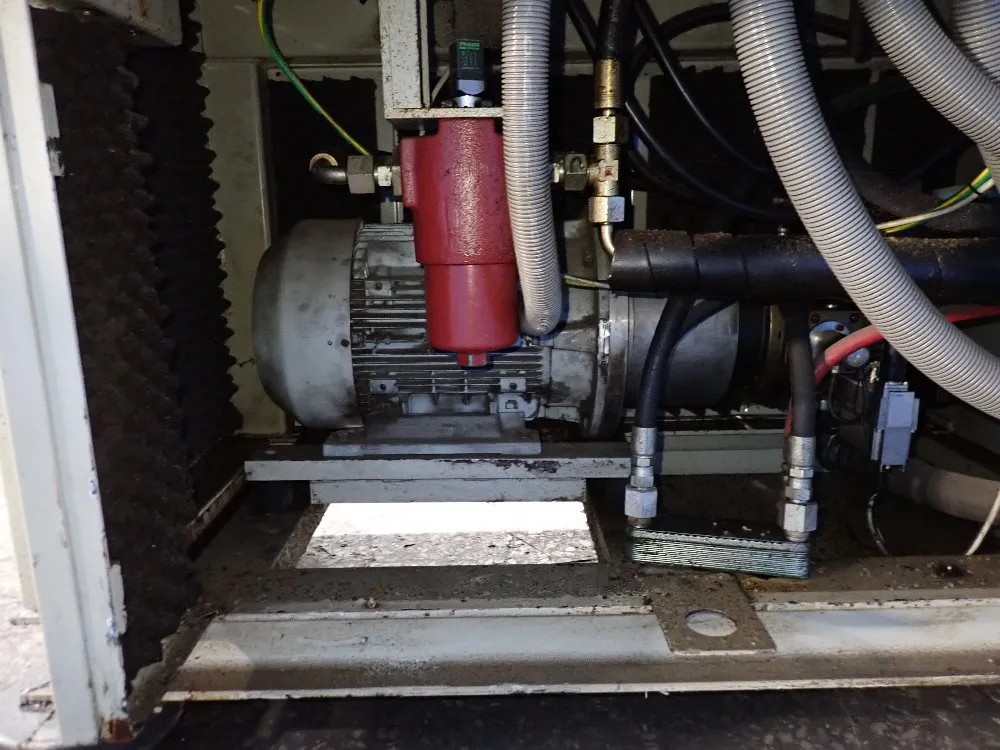 Negri Bossi Injection Molder - V110-375