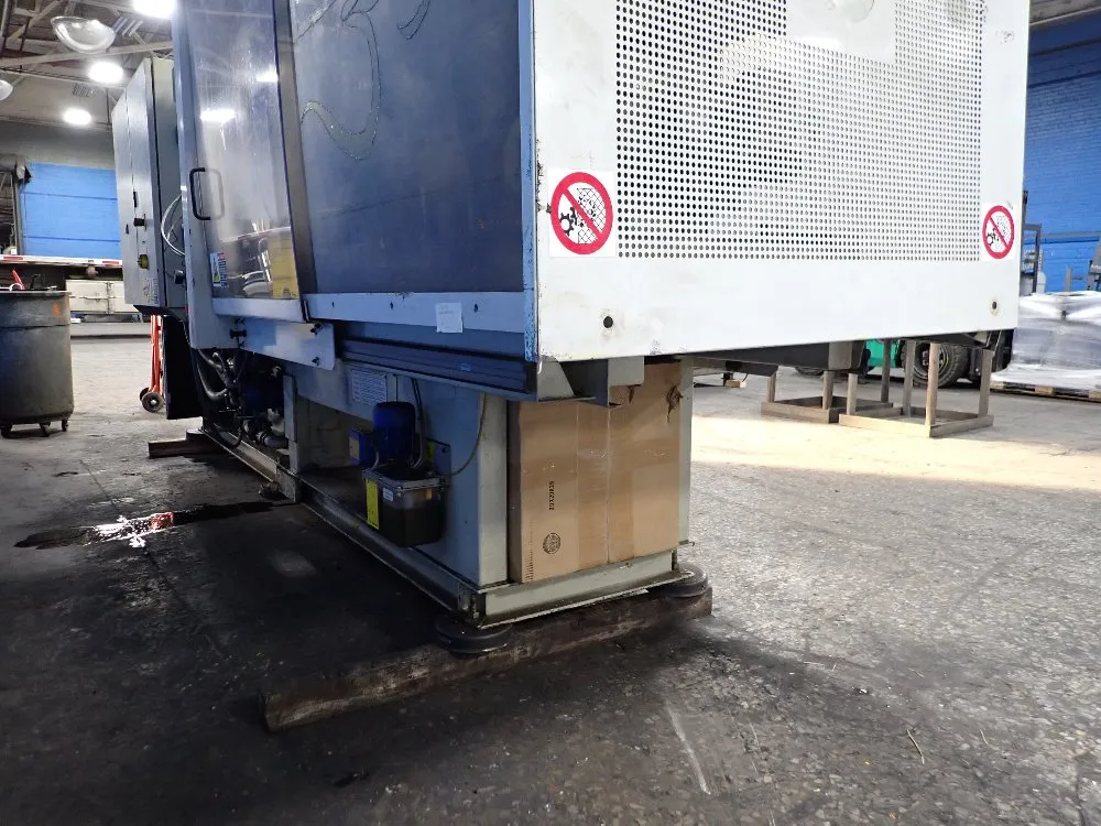 Negri Bossi Injection Molder - V110-375
