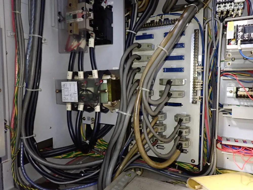 Mazak 68" X 25" Cnc Vmc - Mtv 655/60