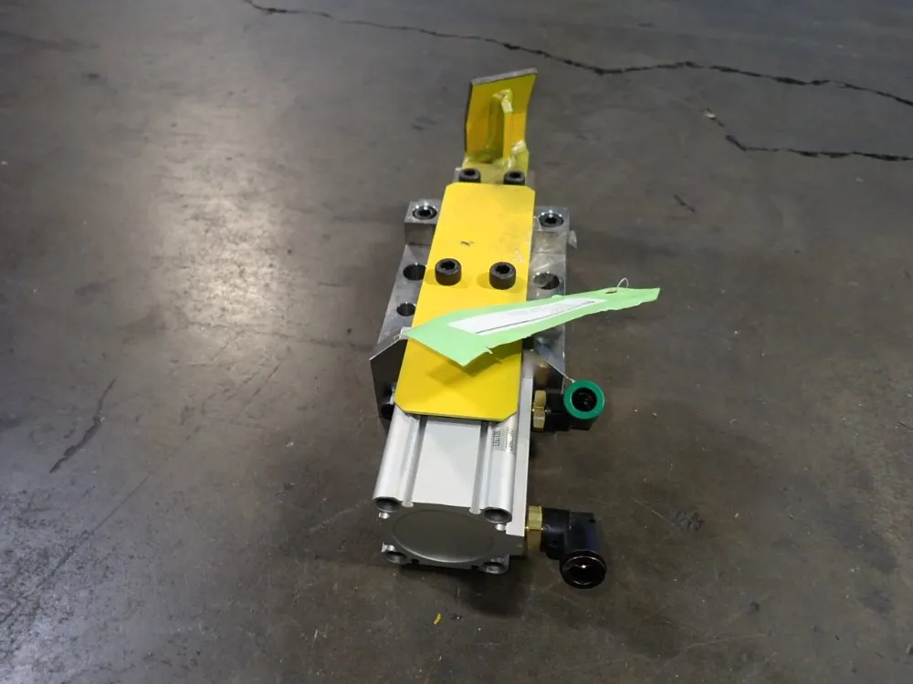 Sankyo Oilless Industry Linear Guide - Hskg-c2-30-140-3030-l