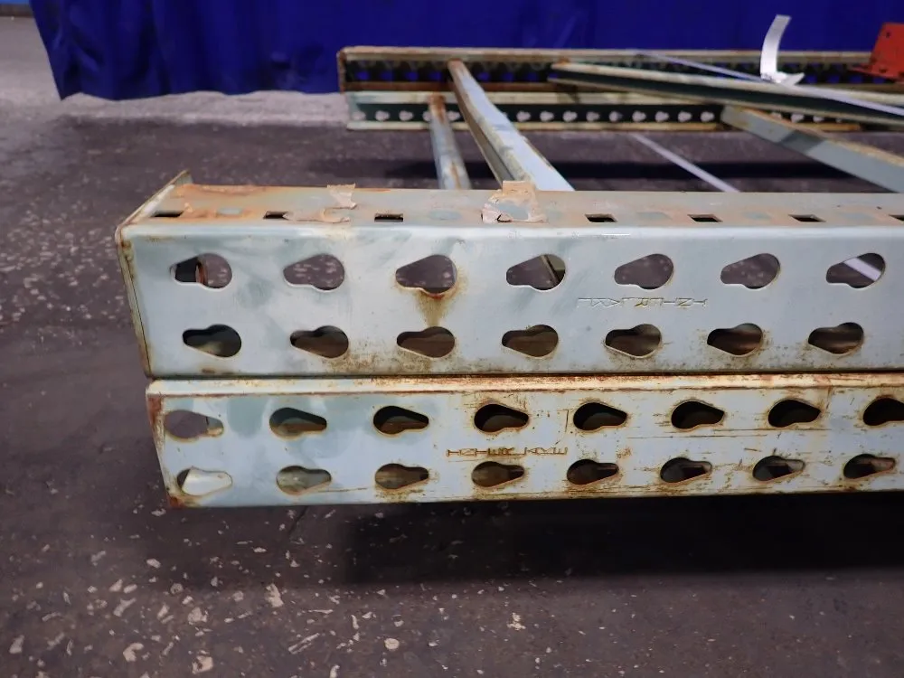 Pallet Racking - Teardrop