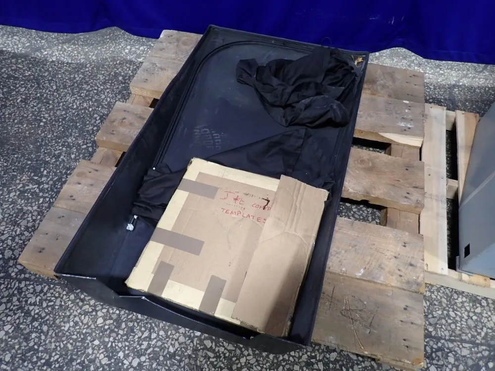 J & L 14 1/2" Optical Comparator - 14t