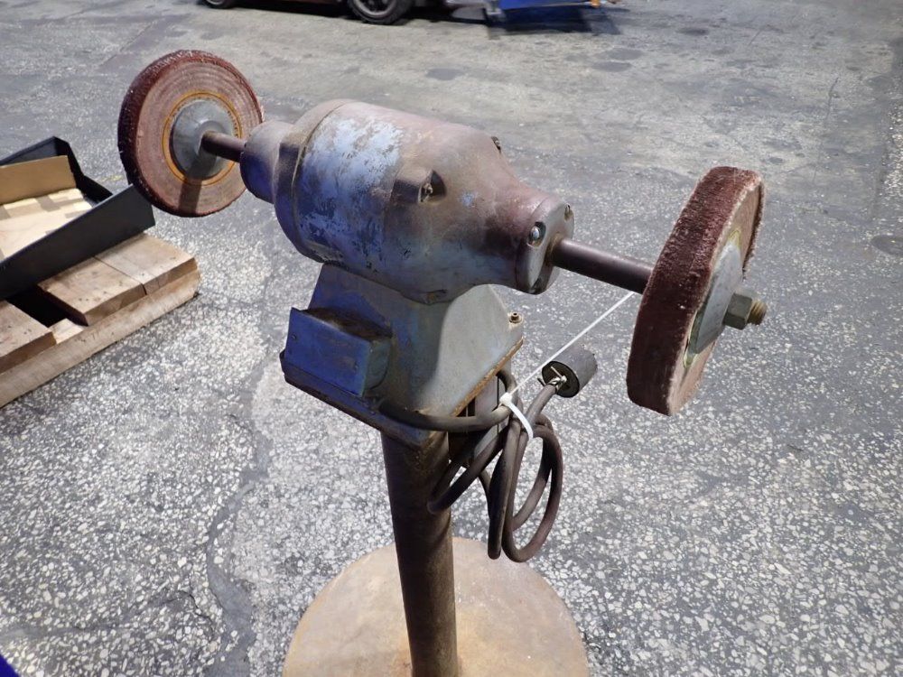 Baldor 7 1/2" Buffer - 330b