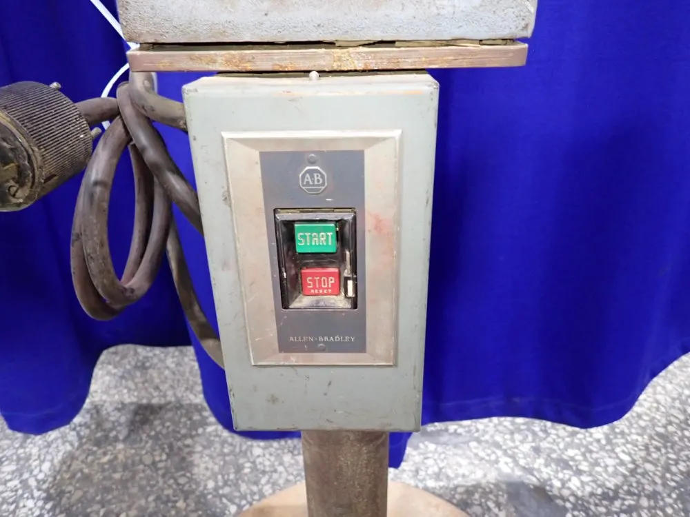 Baldor 7 1/2" Buffer - 330b