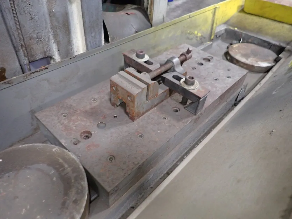 Gallmeyer & Livingston 8" X 18" Surface Grinder - 350