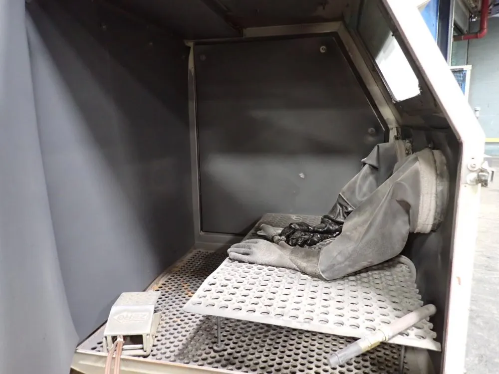 Clemco Industries Corp 36"x36"x39" Blast Cabinet - Pulsar Iii