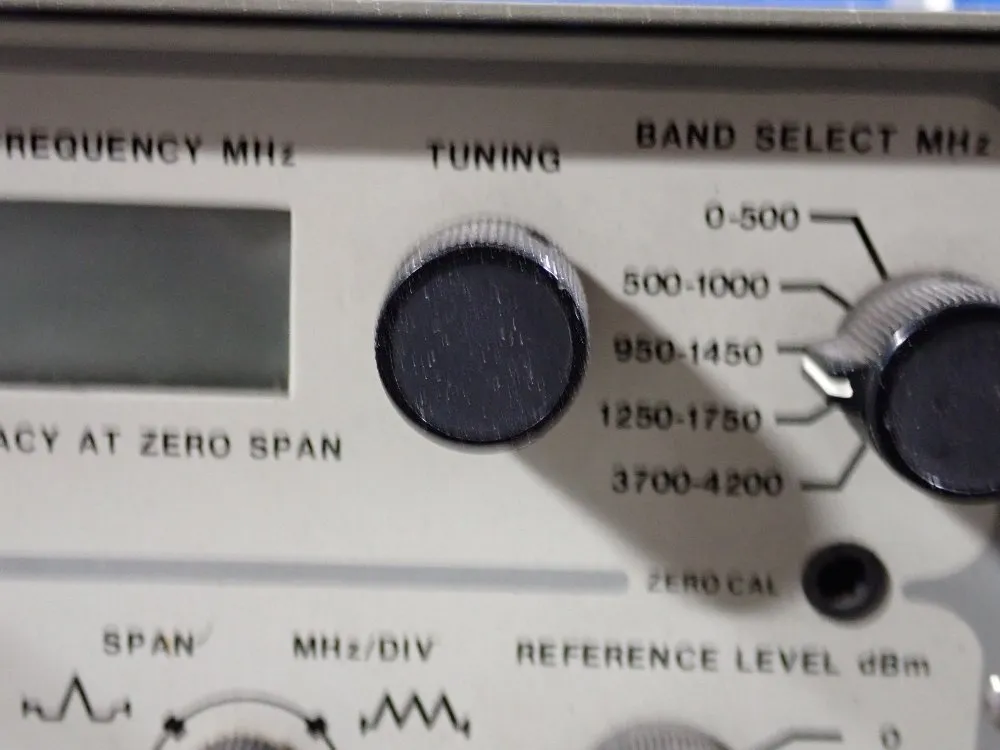 Avcom Portable Spectrum Analyzer - Psa-37d