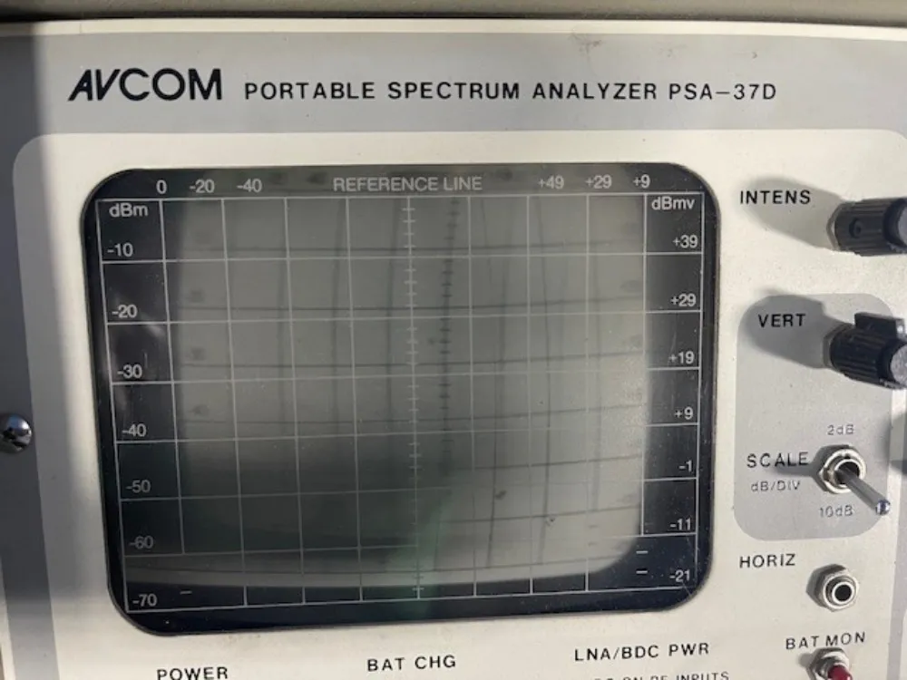 Avcom Portable Spectrum Analyzer - Psa-37d