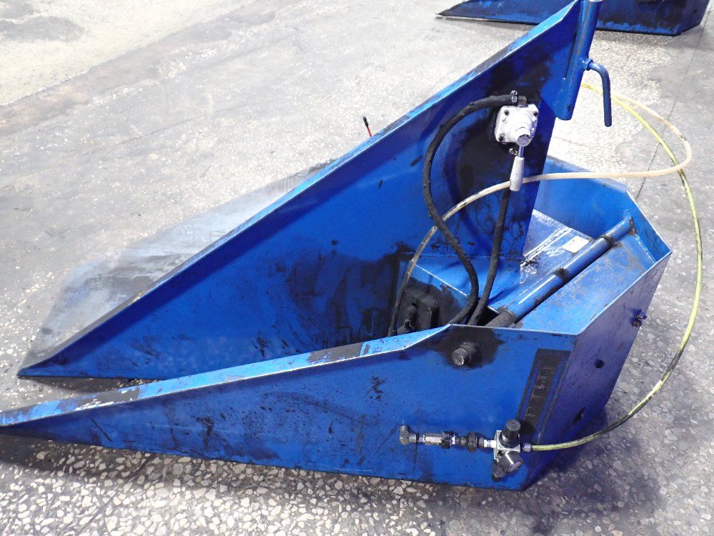 Hercules 44"x44" Tipper