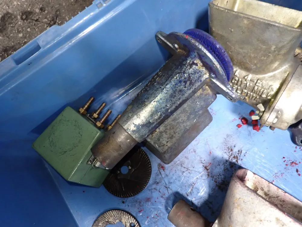 Quaker City Mill Grinding Mills - 4-e