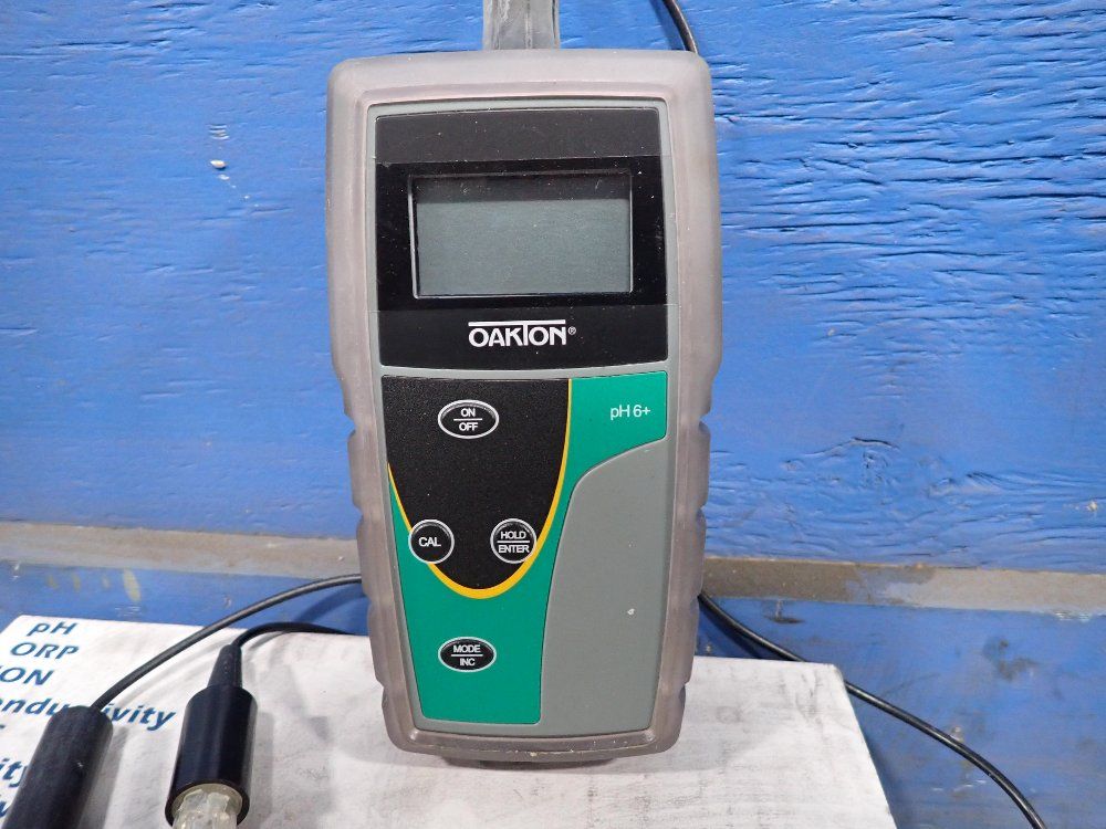 Oakton Ph 6 Meter - 35613-22