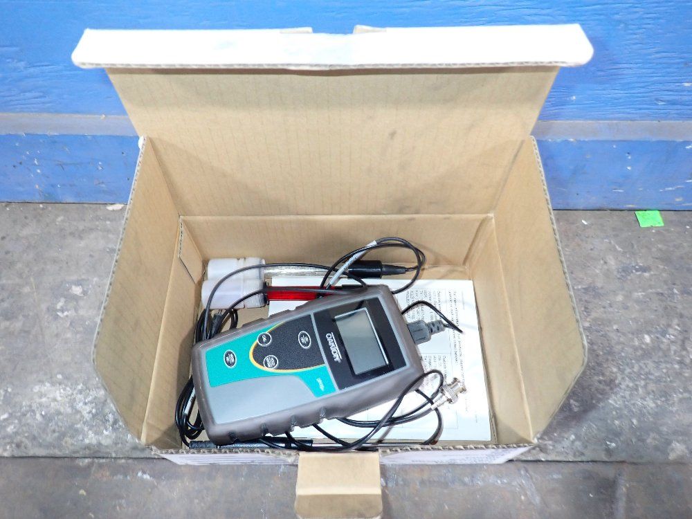 Oakton Ph 6 Meter - 35613-22