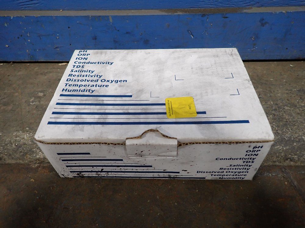 Oakton Ph 6 Meter - 35613-22