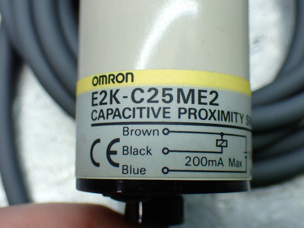 Omron Capacitive Proximity Sensor - E2k-c25me2