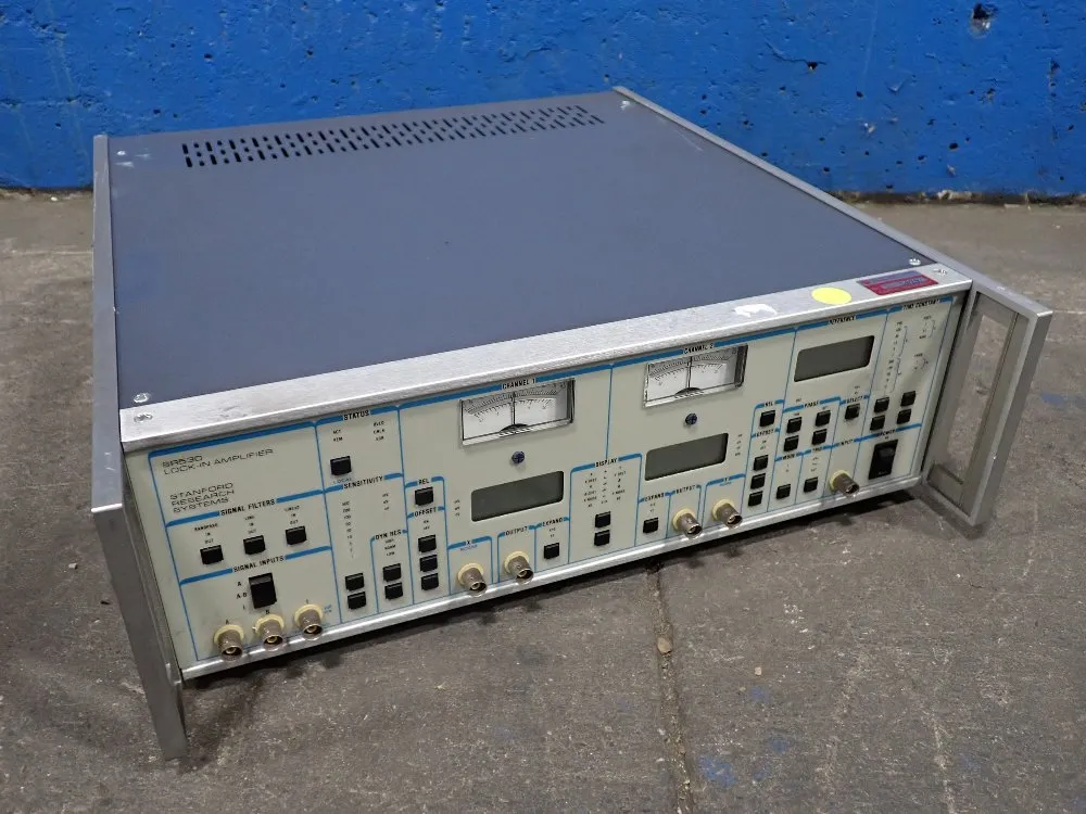 Stanford Research Systems Lock-in Amplifier - Sr530