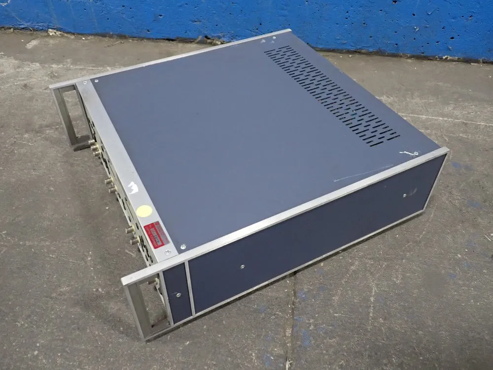 Stanford Research Systems Lock-in Amplifier - Sr530