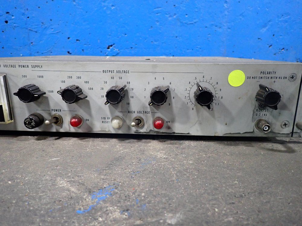 Fluke High Voltage Power Supply - 412b