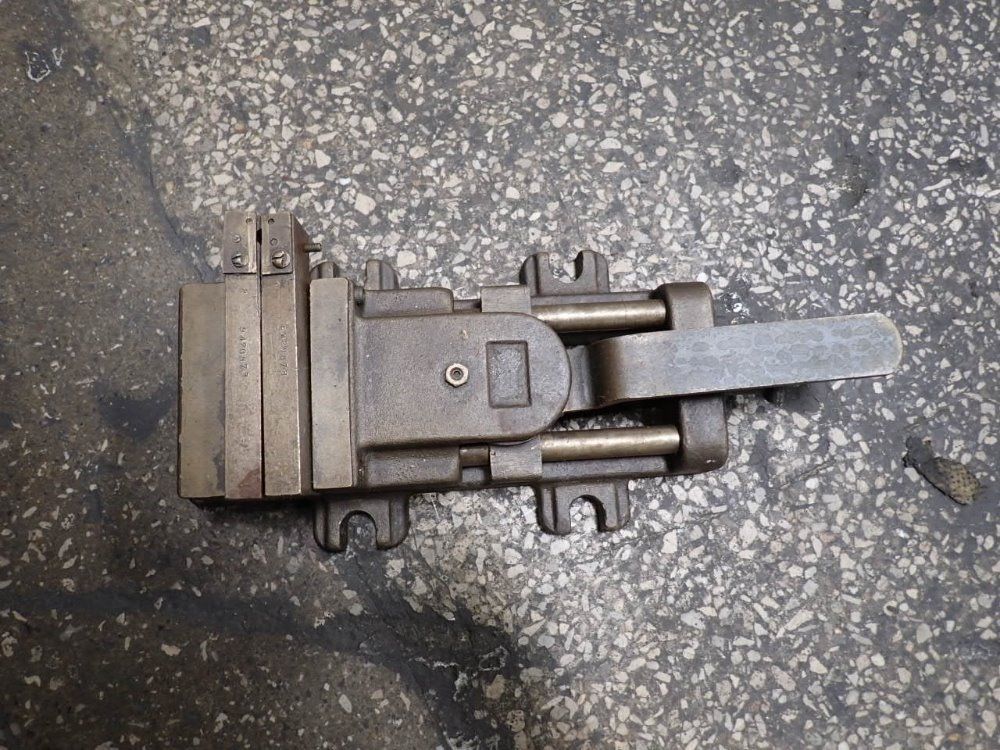 5 1/2" Vise