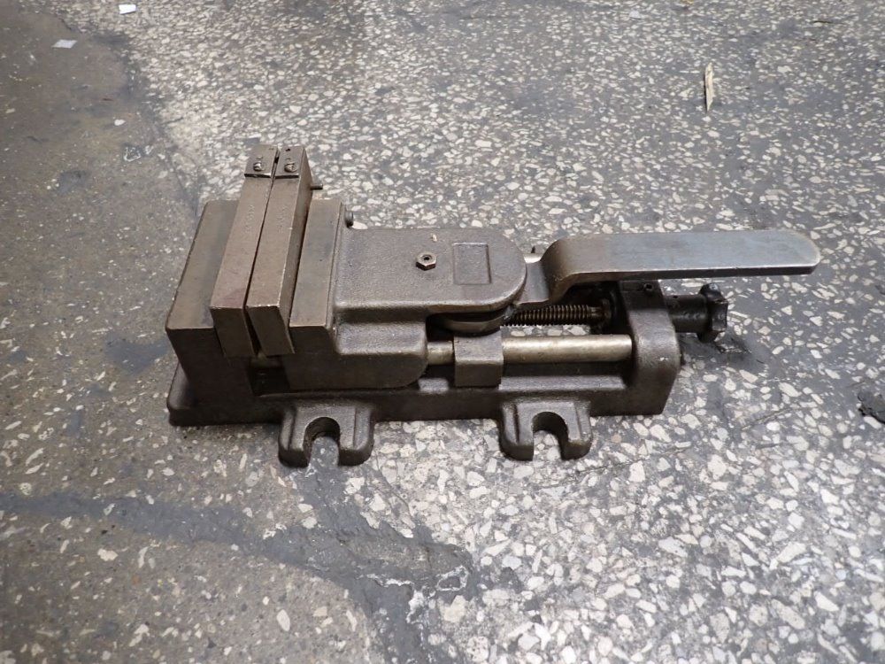 5 1/2" Vise