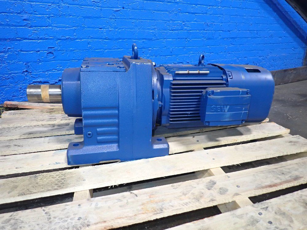 Sew-eurodrive 1 1/4hp Motor - R87 Drs112m8/2be5hr