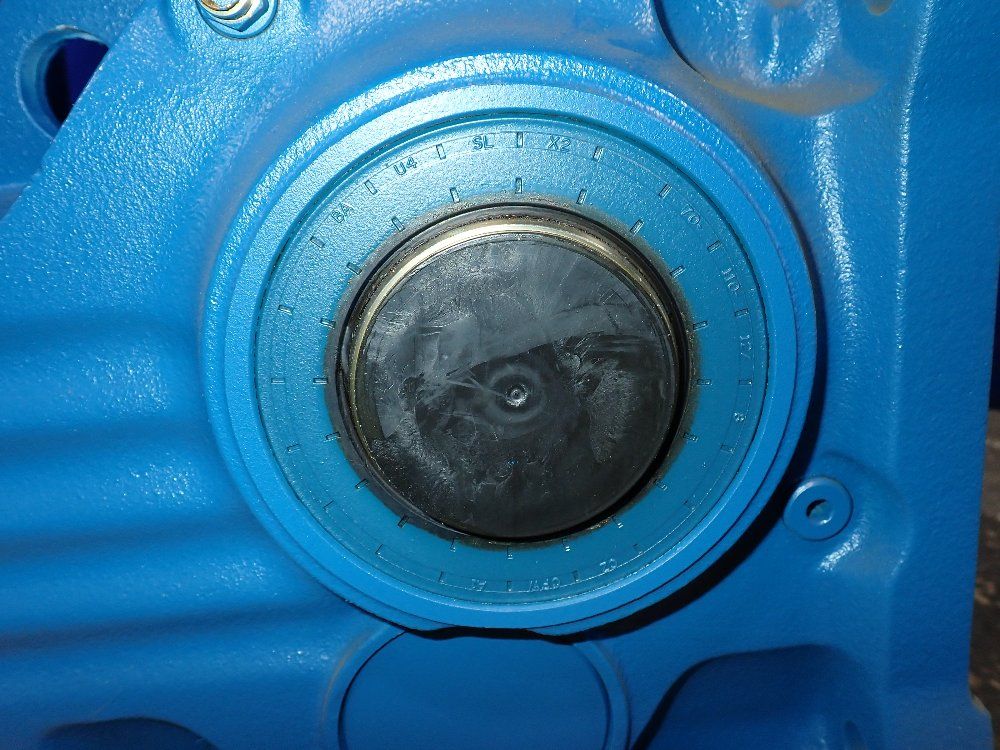 Sew-eurodrive 1/2hp Gear Drive - Ka77b Drs100l8/4be5hr/is/tf/z