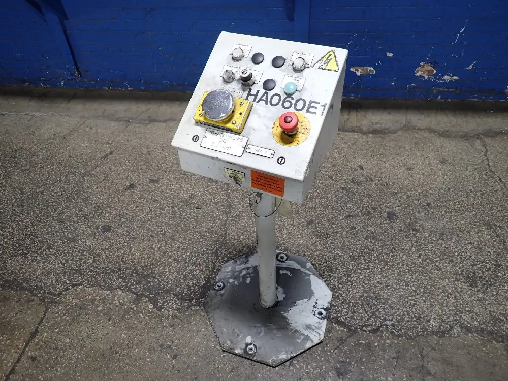 Operator Stand - Ecs-4051